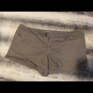 AEO SHORTS GRAY